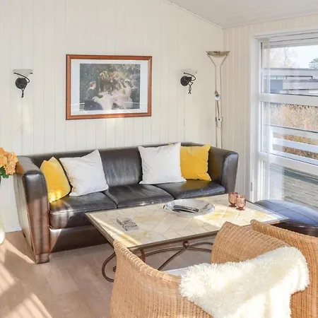 Casa vacanze Three-bedroom Holiday In